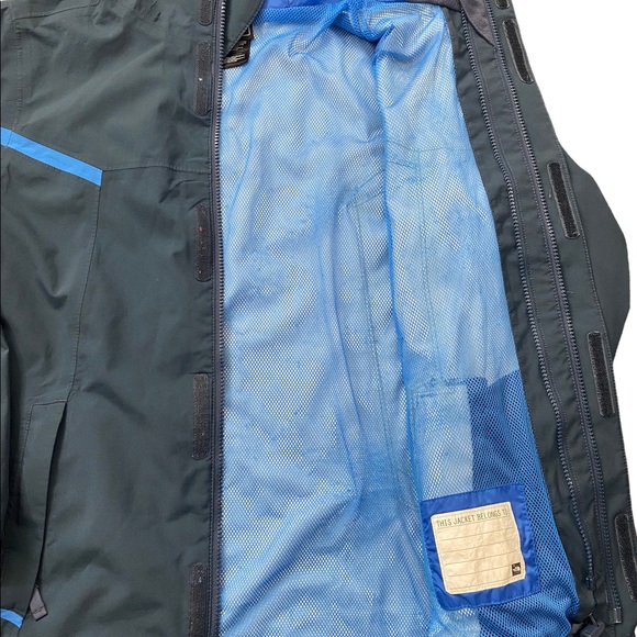 THE NORTH FACE Hyvent Lightweight Jacket - Picture 5 of 5